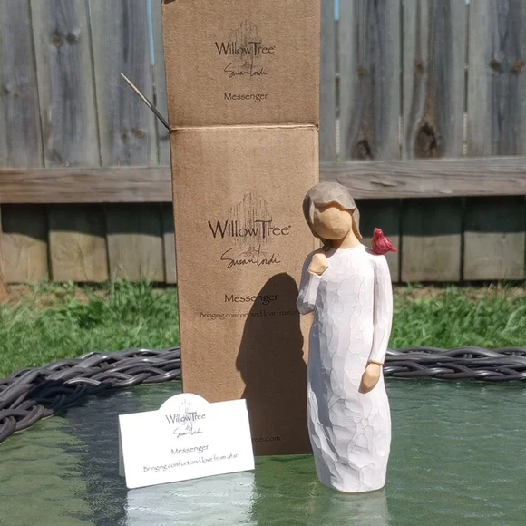 Willow Tree Figurine Messenger Demdaco - Picture 1 of 5